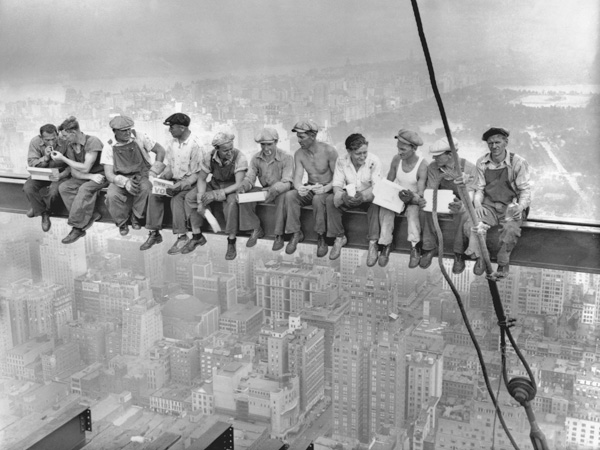 Charles C. Ebbets, New York Construction Workers Lunching on a Crossbeam, 1932